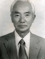 01_역대재단이사장04.png 01_역대재단이사장04.png